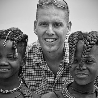 Omangete - Stefan with Himba girls
